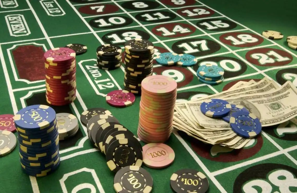 phdream44 Slot Game section showing spinning reel titles for Filipino players